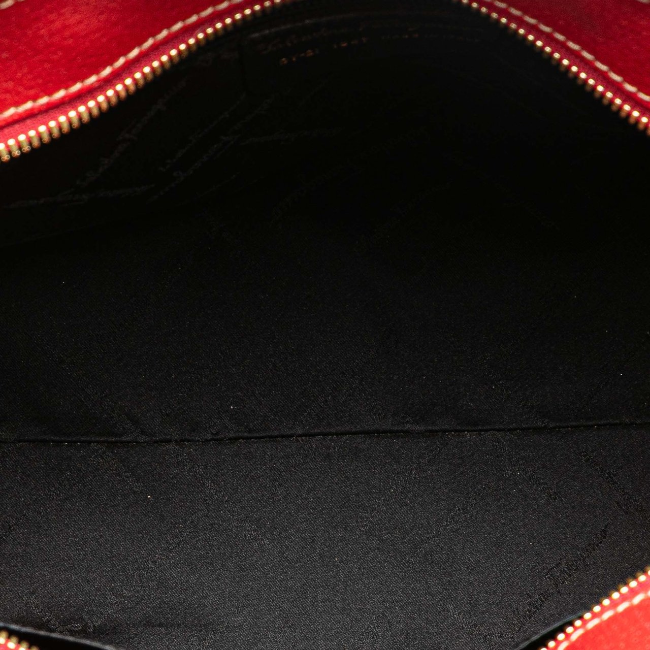Ferragamo Leather Nencia Satchel Rood