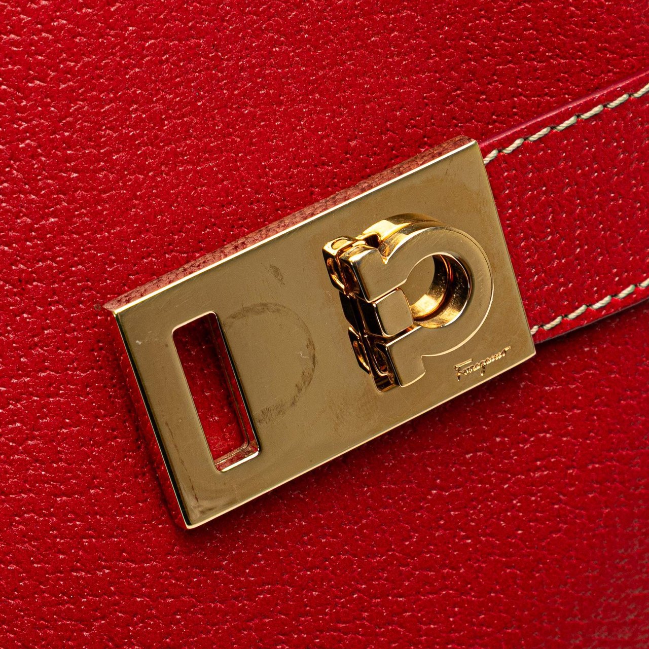 Ferragamo Leather Nencia Satchel Rood
