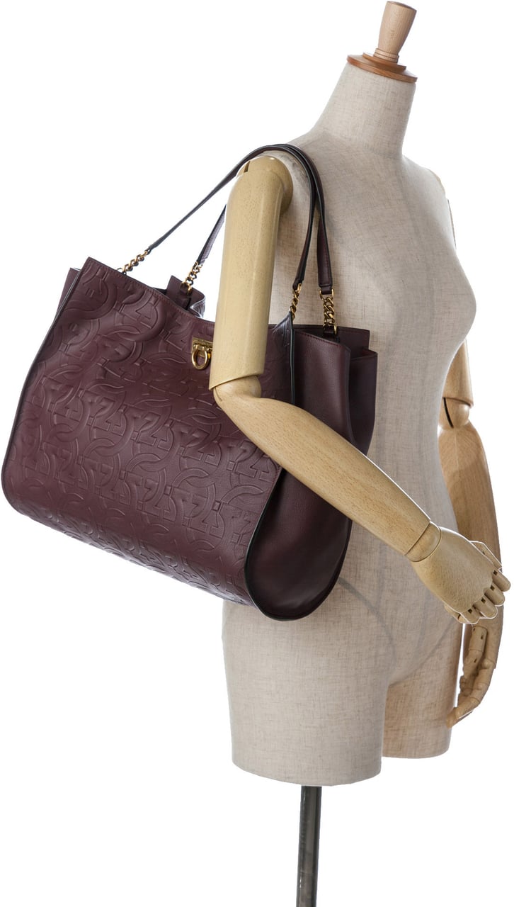 Ferragamo Gancini Embossed Trifolio Tote Bag Rood