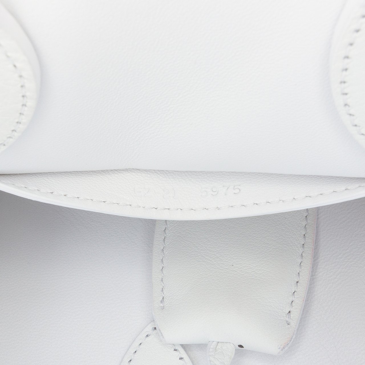 Ferragamo Calfskin Hug Satchel XS Wit