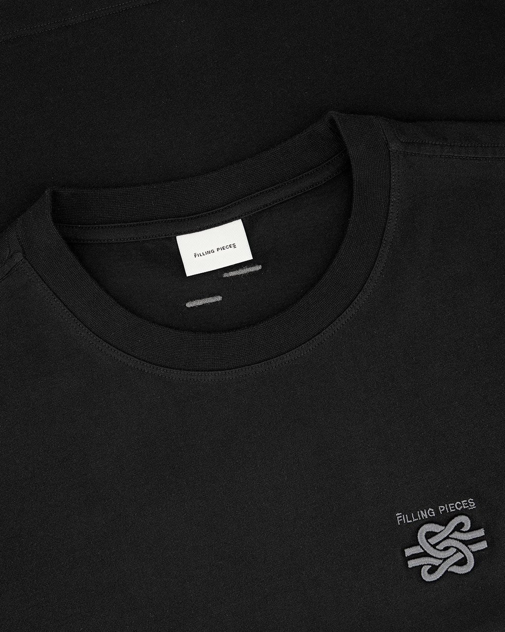 Filling Pieces T-shirt Embroidered Knot Black Zwart