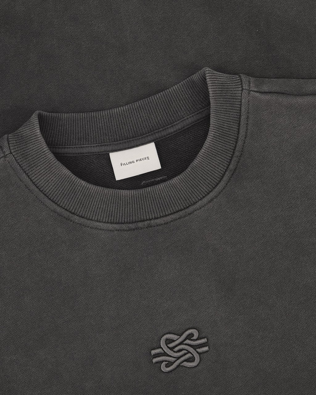 Filling Pieces Sweatshirt Boxy Embroidered Vintage Black Zwart