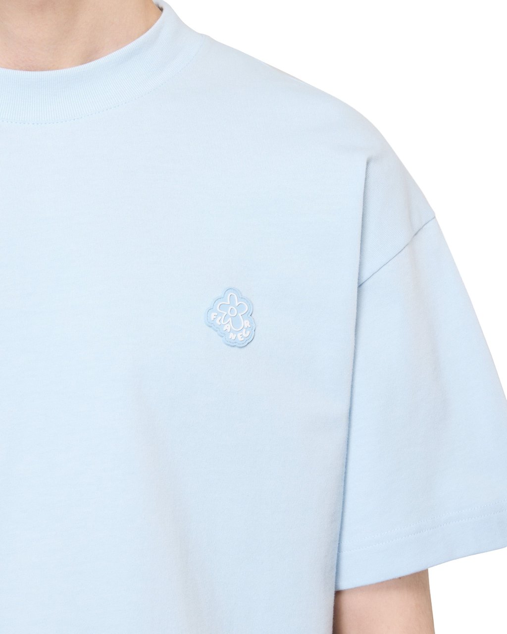 FLÂNEUR Rubber blossom t-shirt | Light Blue Blauw