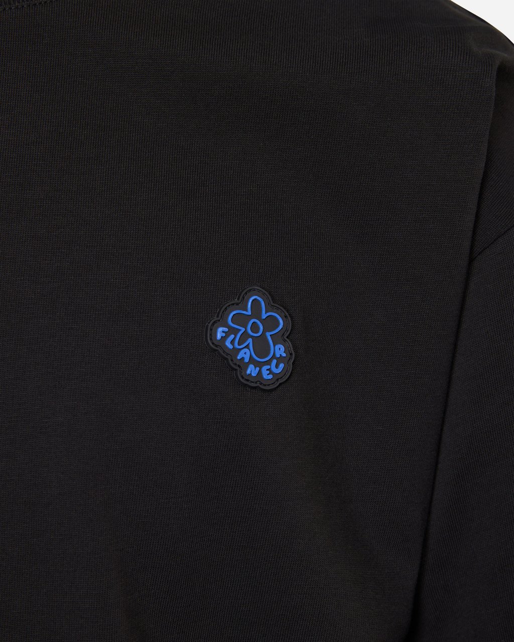 FLÂNEUR Rubber Blossom T-Shirt | Black Zwart