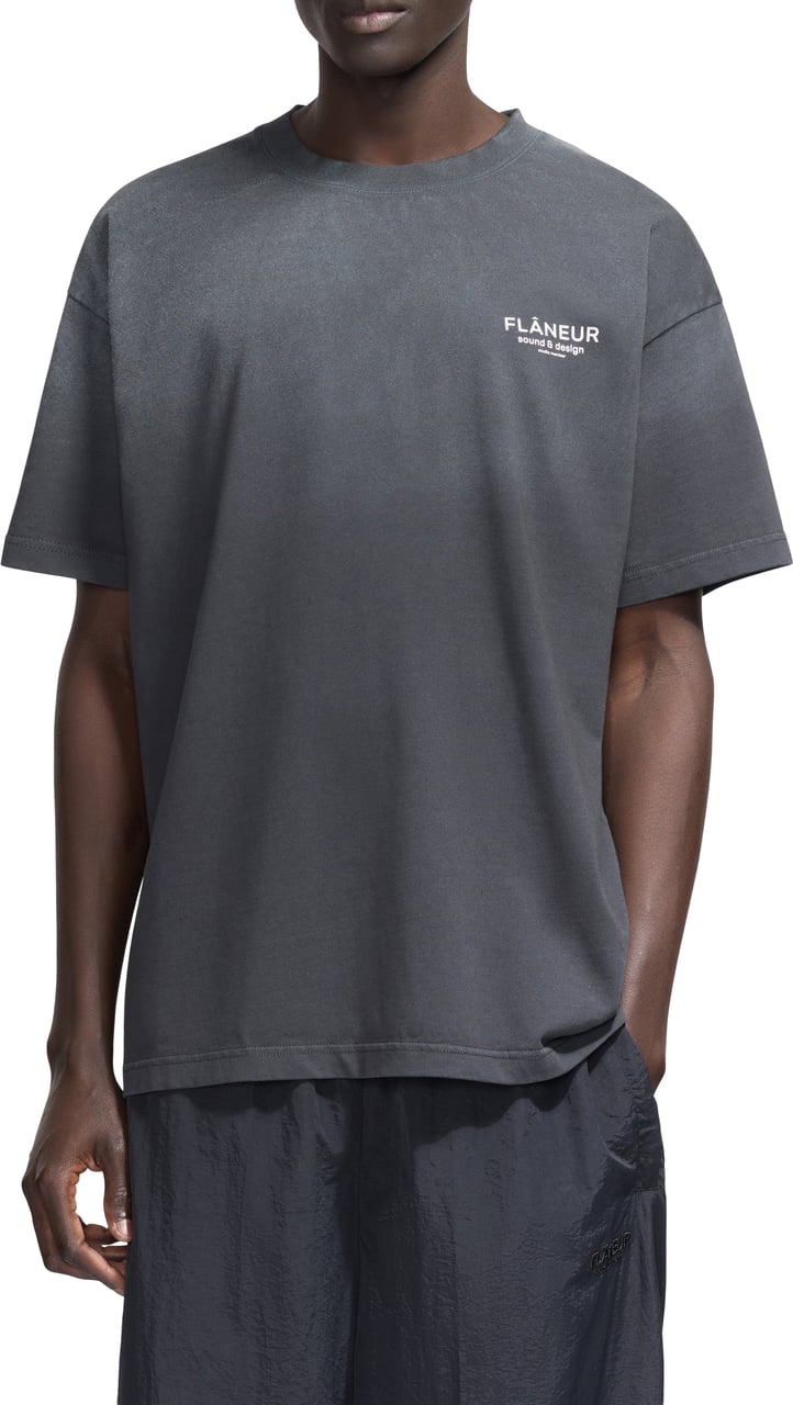 FLÂNEUR Sound & Design Studio Member T-Shirt | Washed Black Zwart