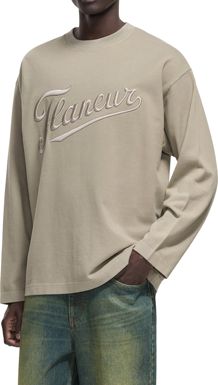 FLÂNEUR Embroidered Logo Long Sleeve | Army Green Groen