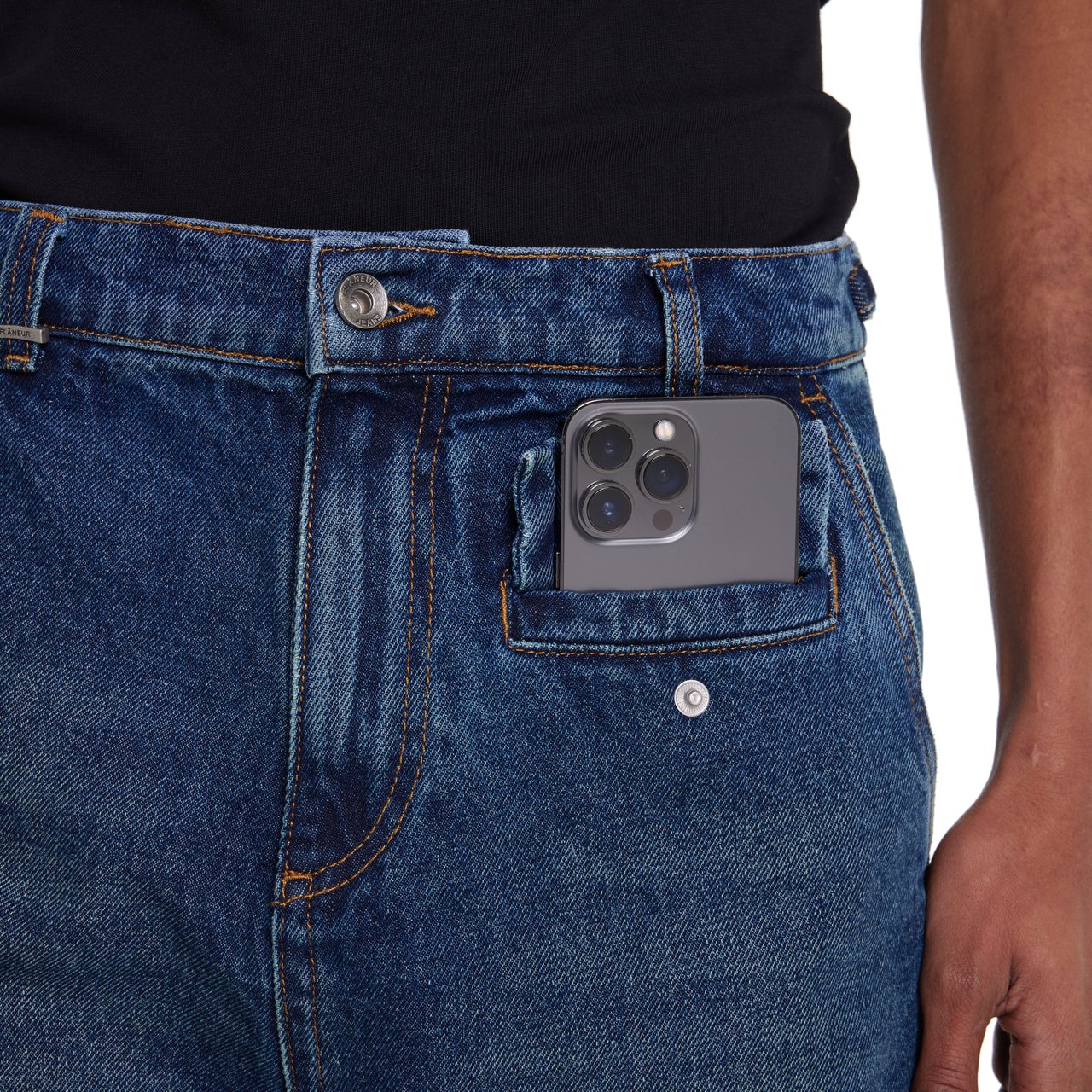 FLÂNEUR Phone Pocket Cargo Pants | Dark Indigo Blauw