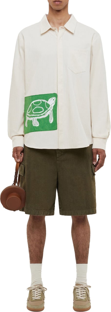 FLÂNEUR Embroidered Turtle Shirt | Ecru Beige
