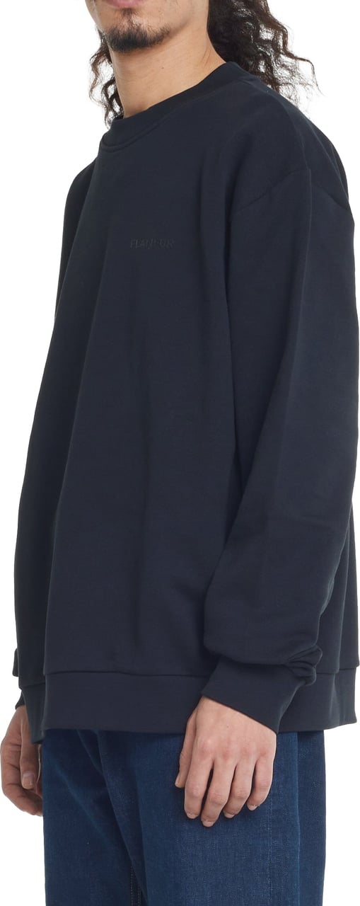 FLÂNEUR Tonal Logo Sweater | Black Zwart
