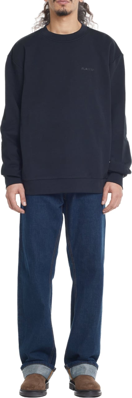 FLÂNEUR Tonal Logo Sweater | Black Zwart