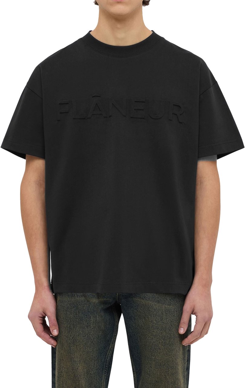 FLÂNEUR Embossed T-Shirt | Black Zwart
