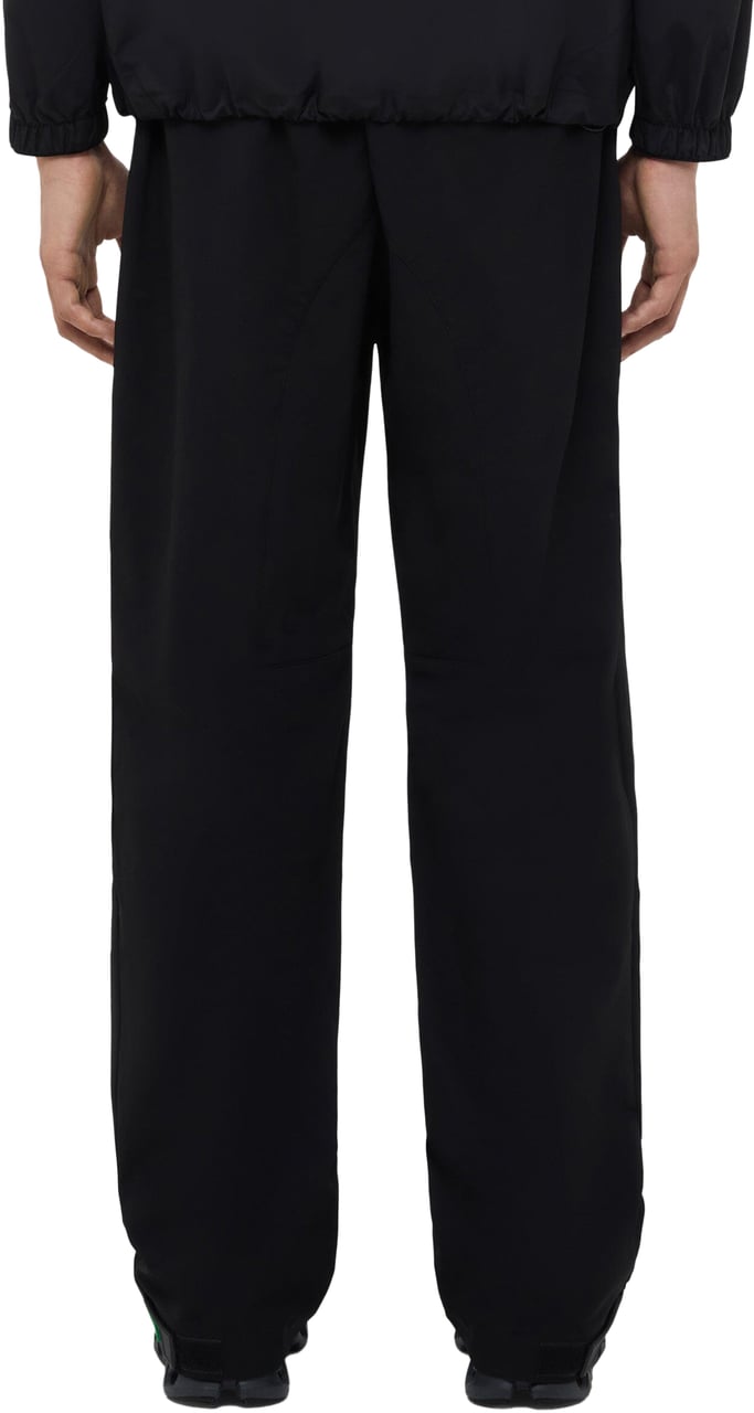 FLÂNEUR Badge Formal Tech Pants | Black Zwart