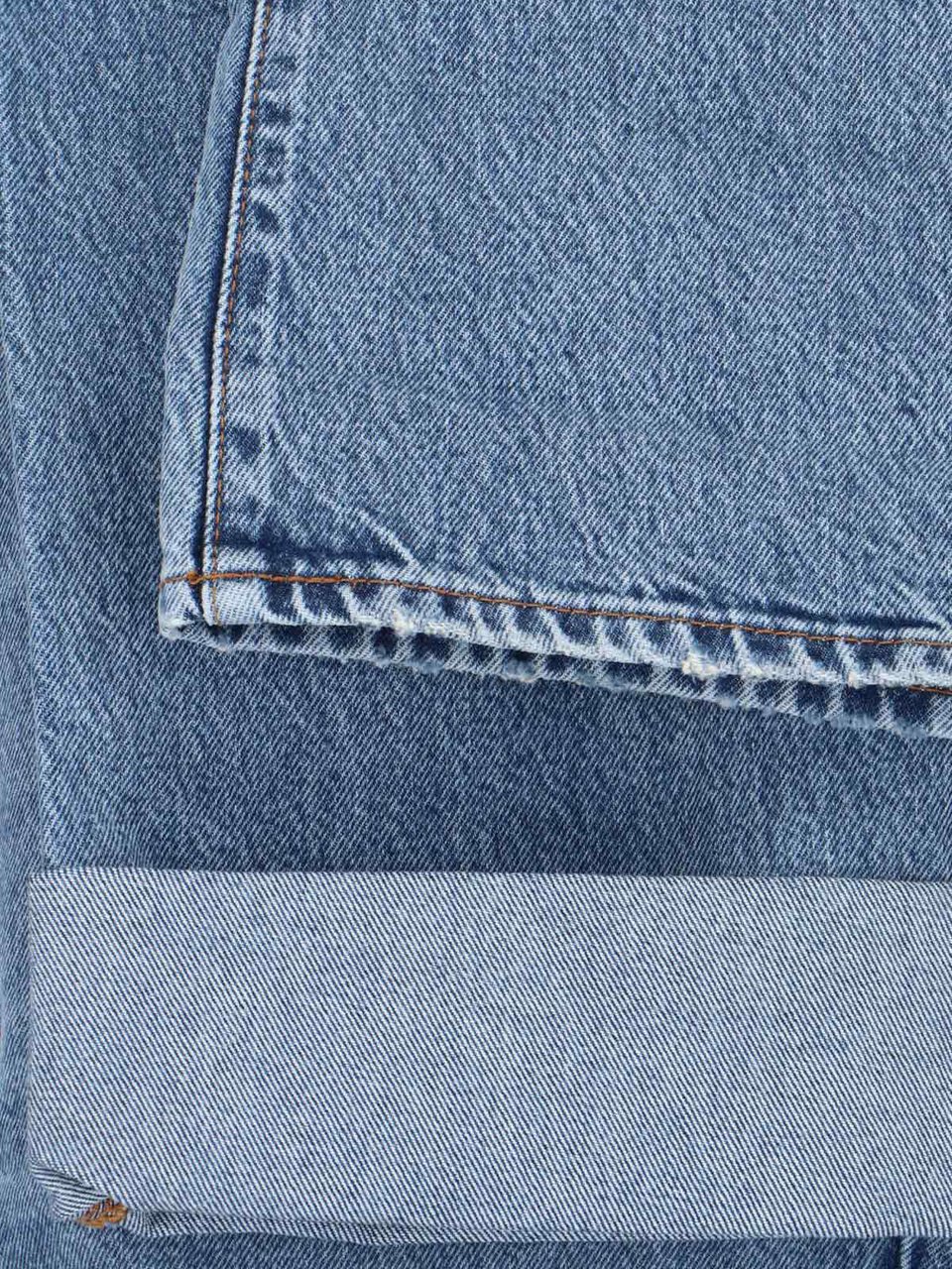 Frame Straight-Leg Design with Mid-Rise Waist and Finish Blauw