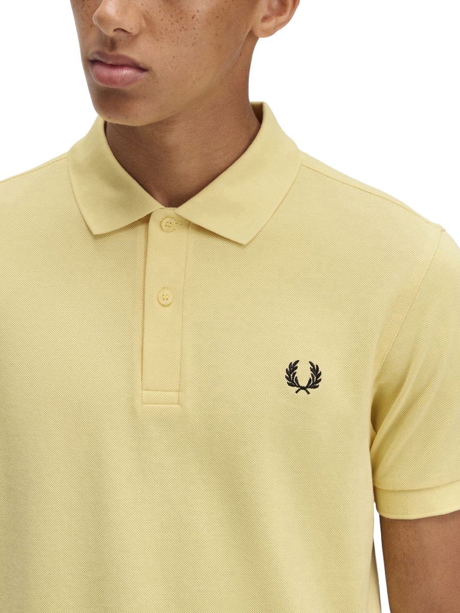 Fred Perry "FRED PERRY M6000" POLO SHIRT Geel