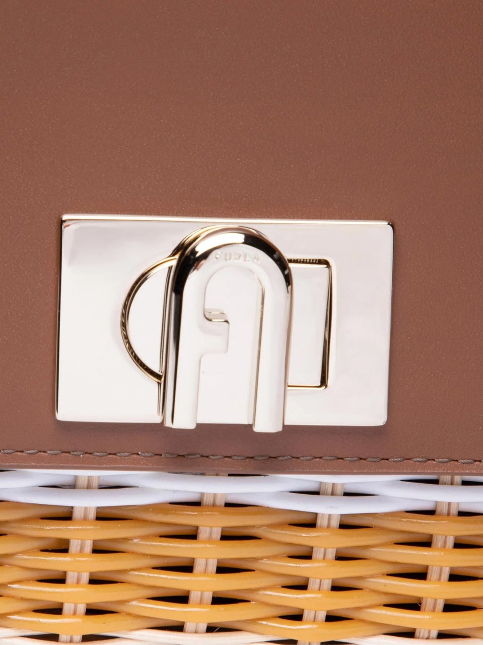 Furla 1927 Logo Wicker Shoulder Bag Bruin