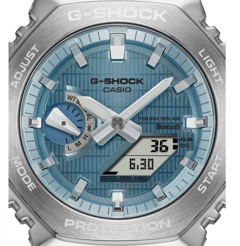 G-Shock Casio G-shock Horloge GBM-2100A-1A2ER Staal met zwarte band en blauwe wijzerplaat Lichtblauw