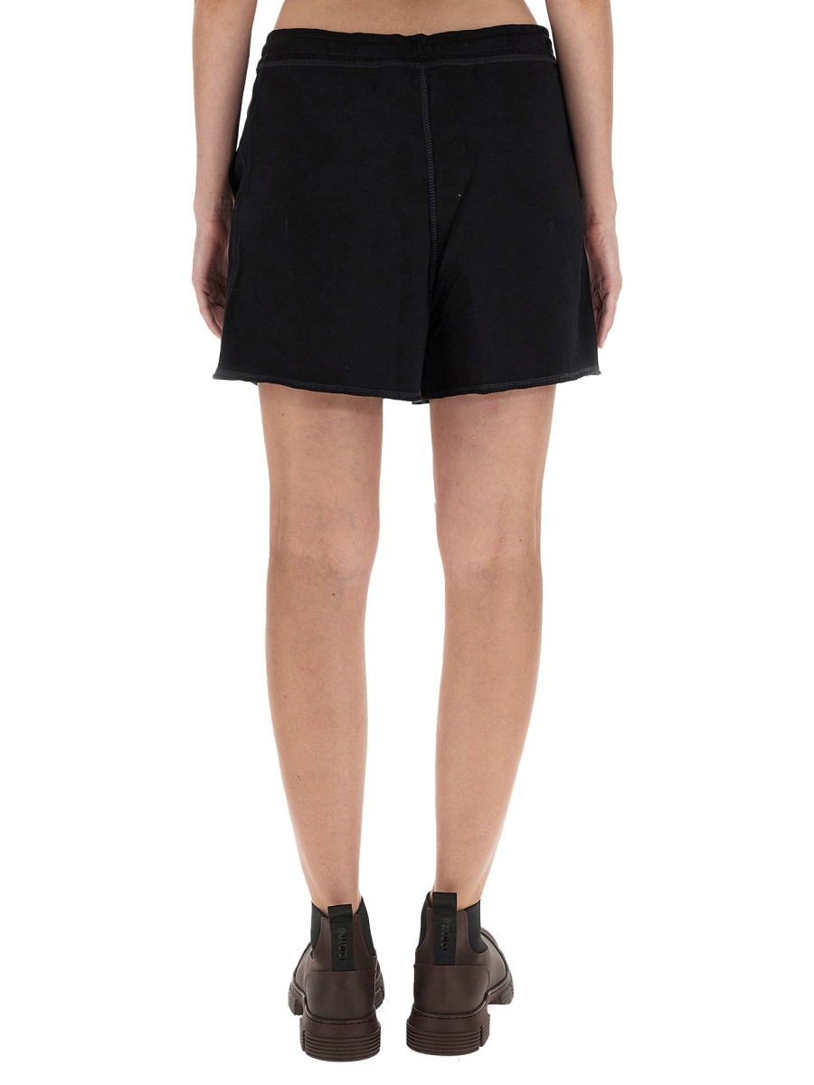 Ganni SWEAT SHORTS. Zwart