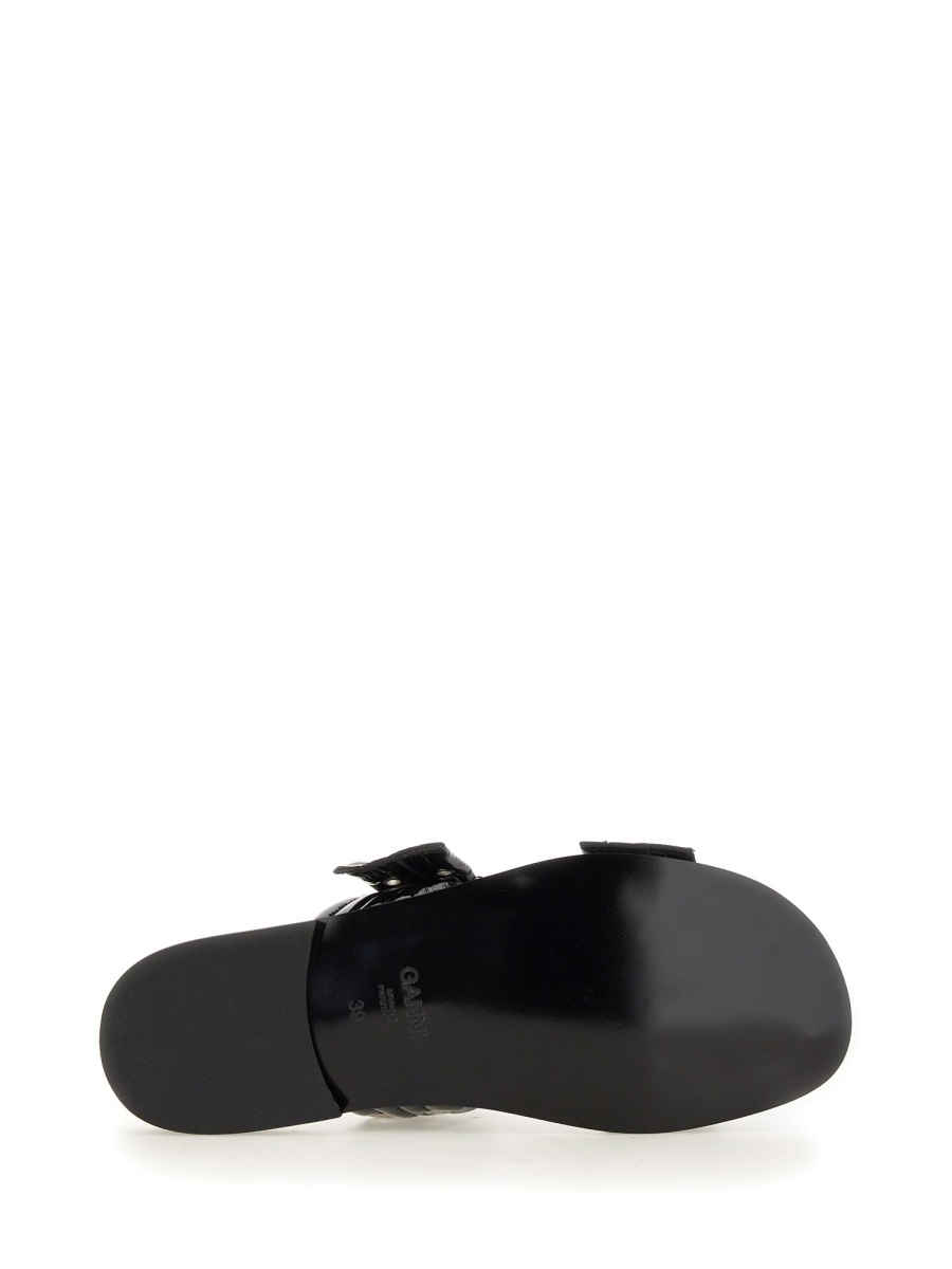 Ganni Glossy Finish Edgy Hardware Sandals Zwart