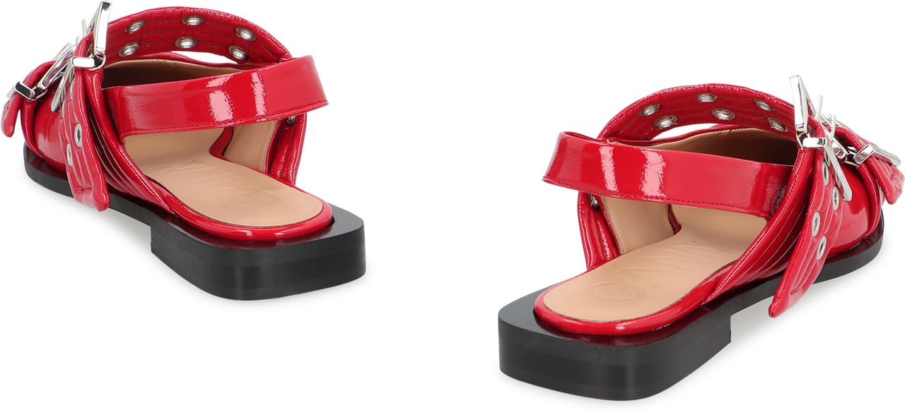 Ganni Feminine Buckle faux leather slingback pumps Rood