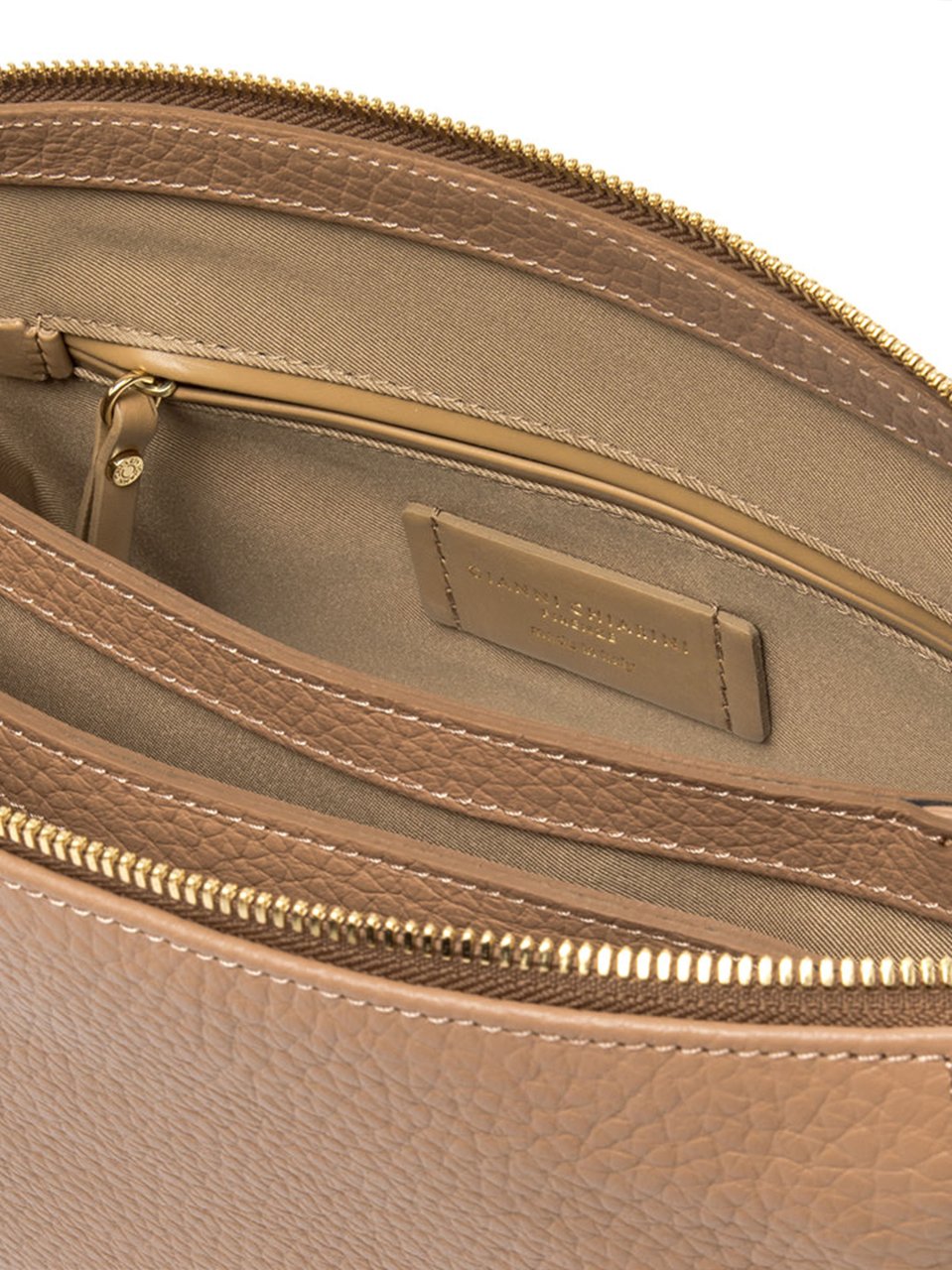 Gianni Chiarini Brooke Rectangular Brown Pebbled Shoulder Bag Neutraal