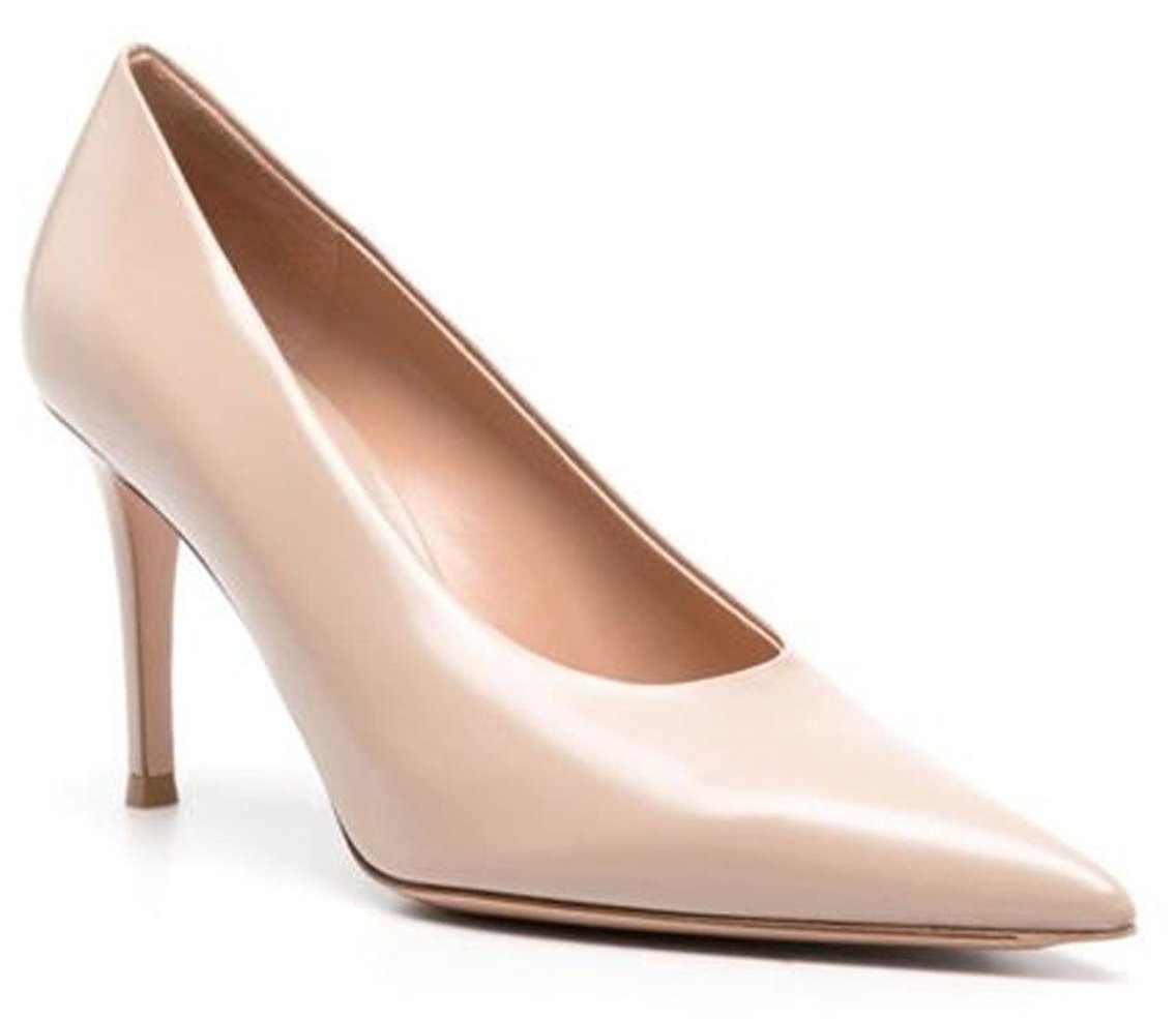 Gianvito Rossi Robbie Leather Pumps Beige