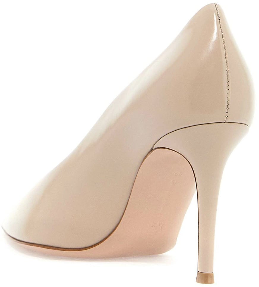 Gianvito Rossi Robbie Leather Pumps Beige