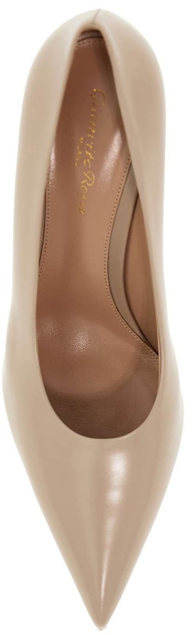 Gianvito Rossi Gianvito Rossi Robbie Leather Pumps Beige