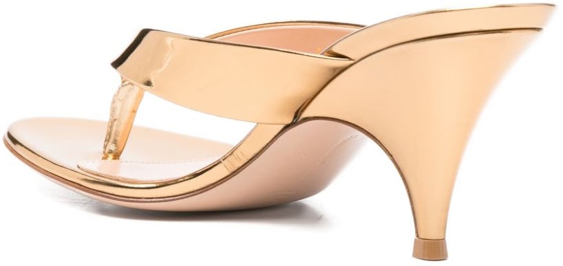 Gianvito Rossi Sandals Golden Goud