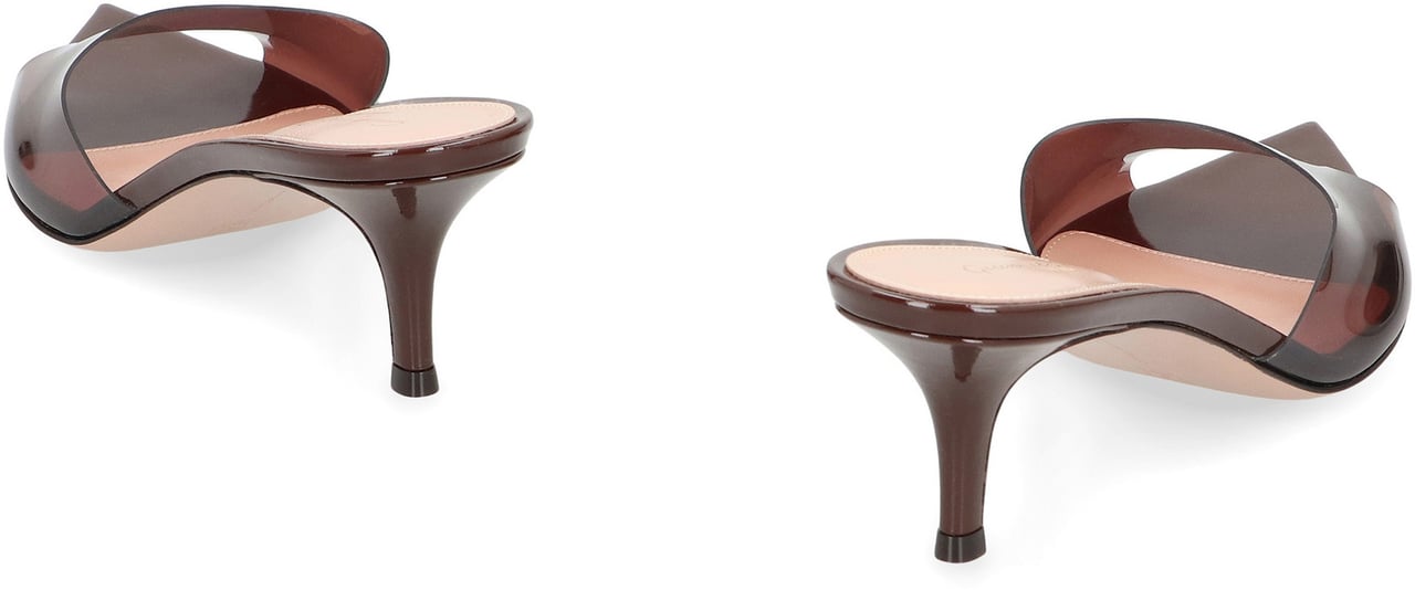 Gianvito Rossi Pointed mule Elle Bruin