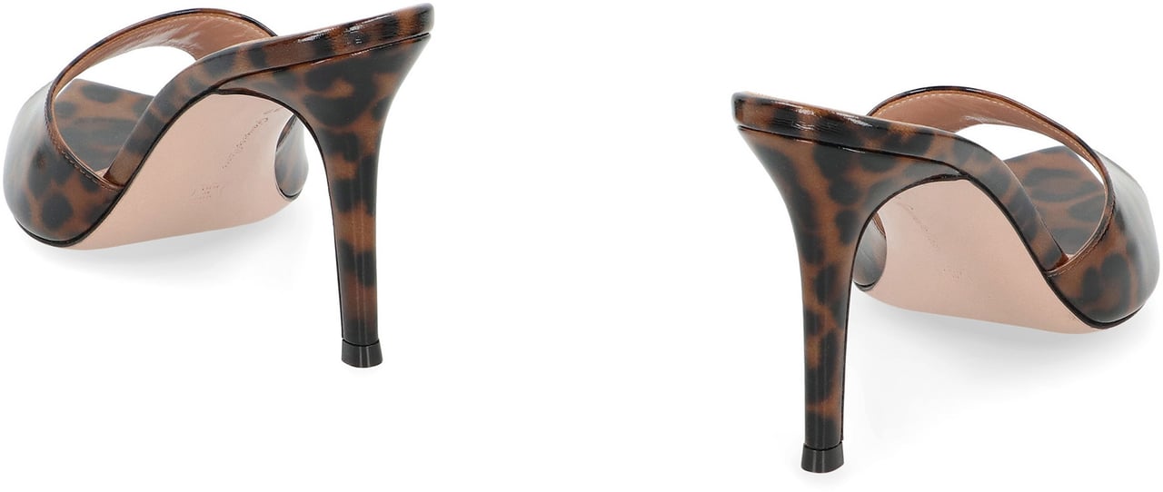 Gianvito Rossi Pointed mule Elle Dierenprint