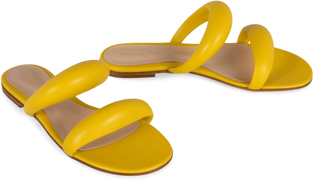 Gianvito Rossi Leather slides Geel