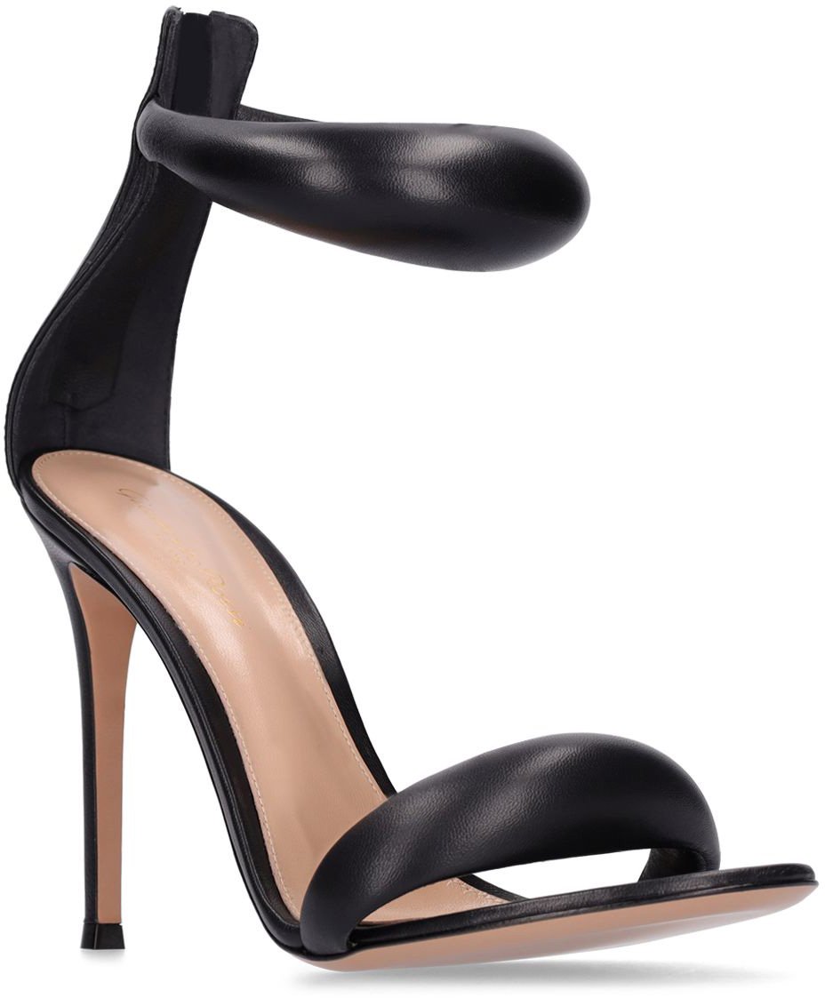 Gianvito Rossi Elegant black sandal with high heel Zwart