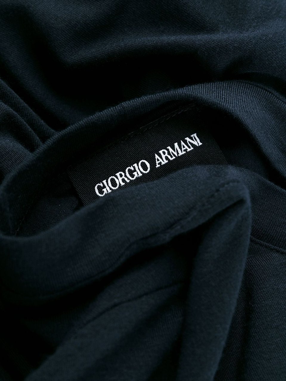 Giorgio Armani Long-Sleeve Viscose-Blend T-Shirt with Minimalist Design Zwart