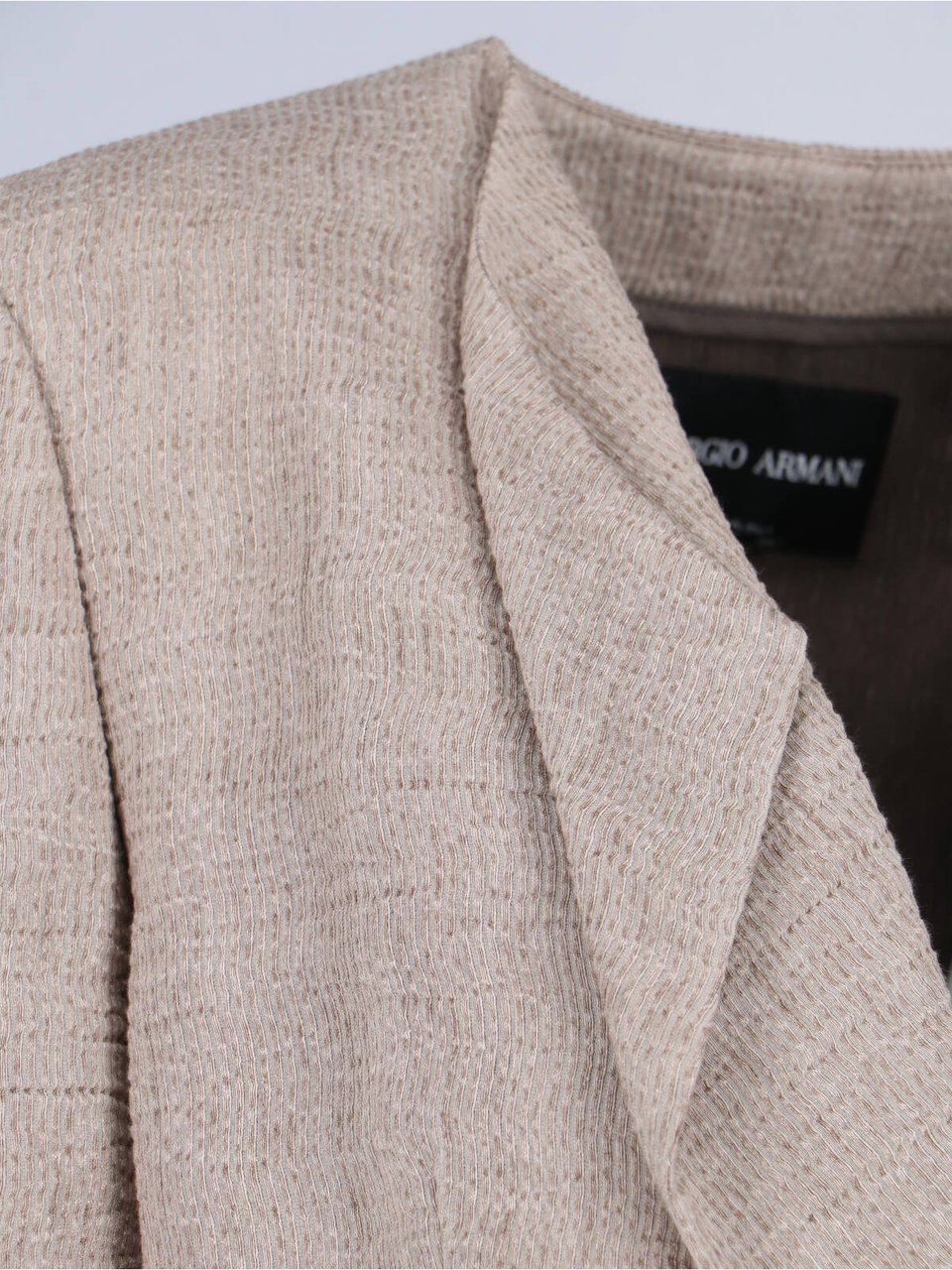 Giorgio Armani Single-Breasted Cut-Out Blazer – Taupe Neutraal