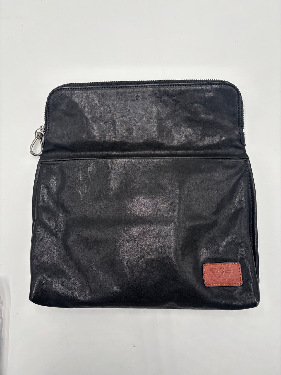 Giorgio Armani Giorgio Armani Sac bandoulière en cuir leather moyen Zwart