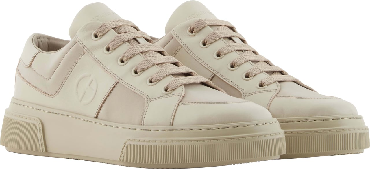 Giorgio Armani Minimalist Smooth Leather GA Logo Sneakers Neutraal