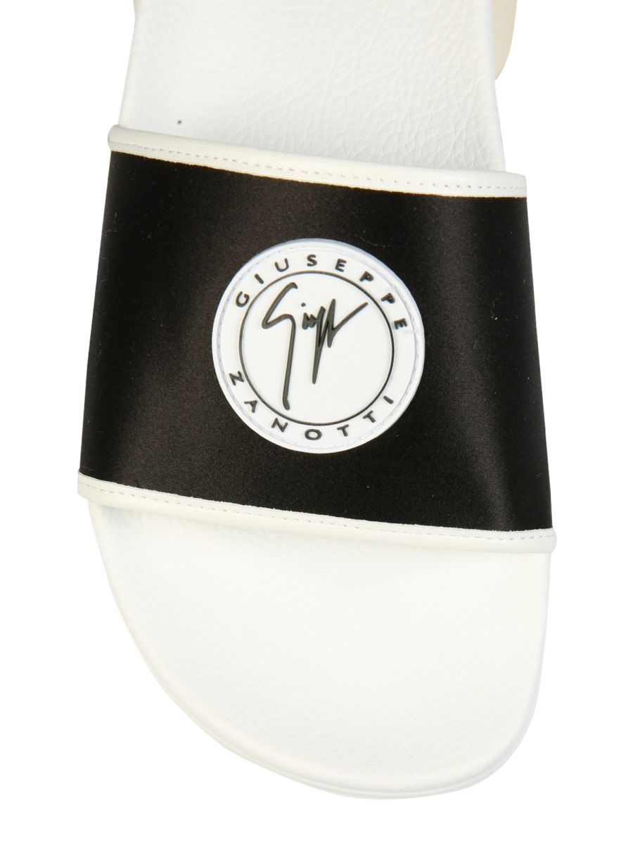 Giuseppe Zanotti RUBBER SLIDE SANDALS Zwart
