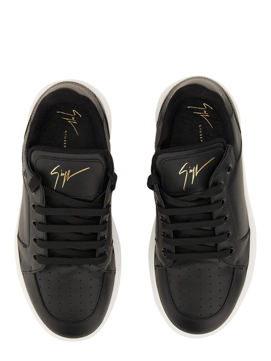 Giuseppe Zanotti SNEAKER WITH LOGO Zwart