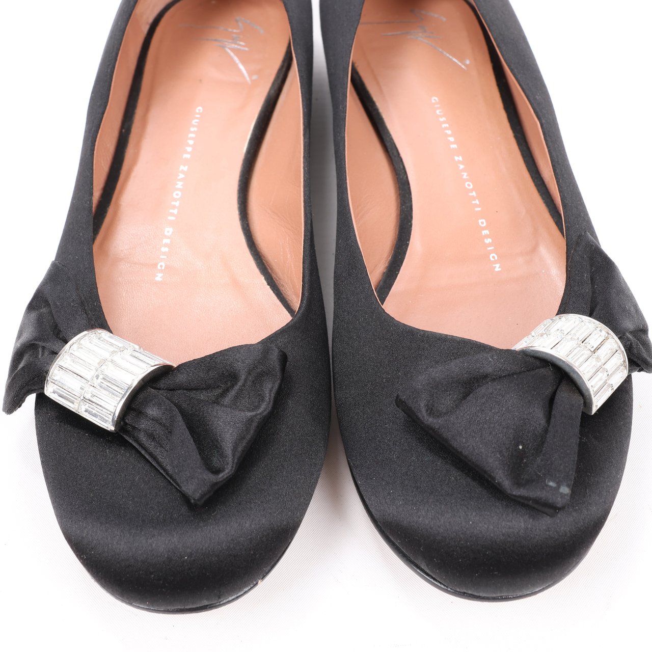 Giuseppe Zanotti Giuseppe Zanotti Black Ballet Flats with Bow in Size 37 EU Zwart