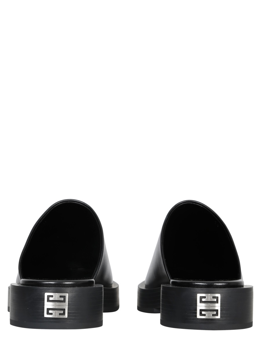 Givenchy SQUARED LOAFERS Zwart