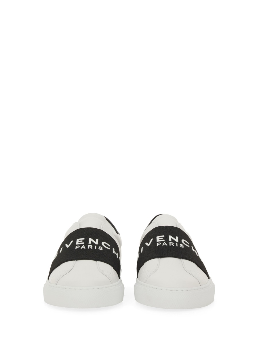 Givenchy "URBAN STREET" SNEAKER Wit