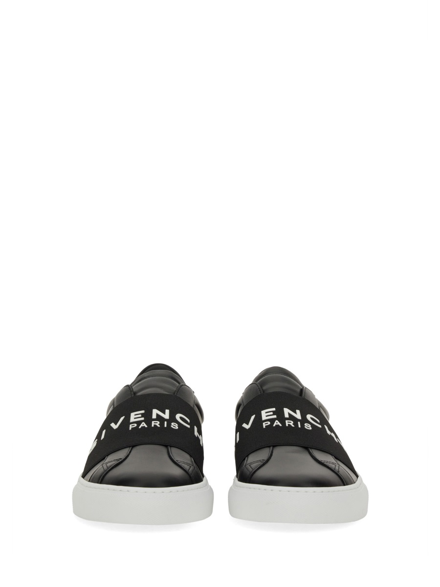 Givenchy LOW TOP SNEAKER WITH LOGO Zwart
