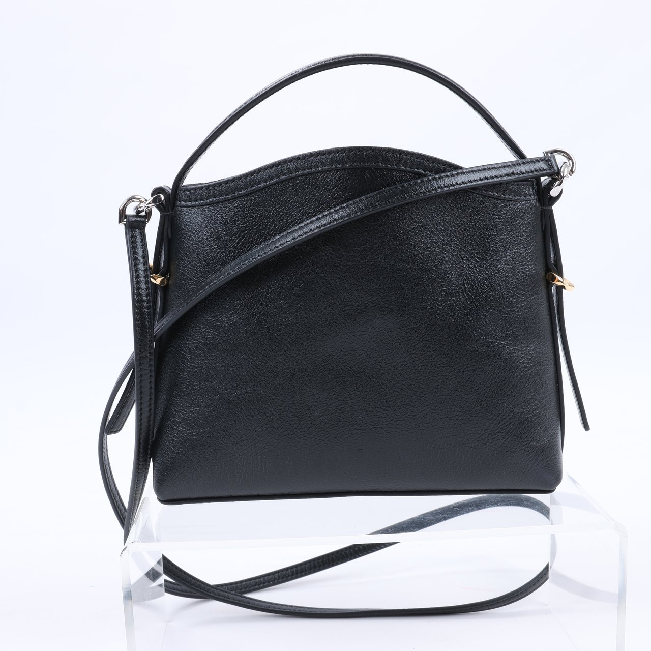 Givenchy Givenchy Voyeux Leather 2Way Shoulder Bag in Black Zwart