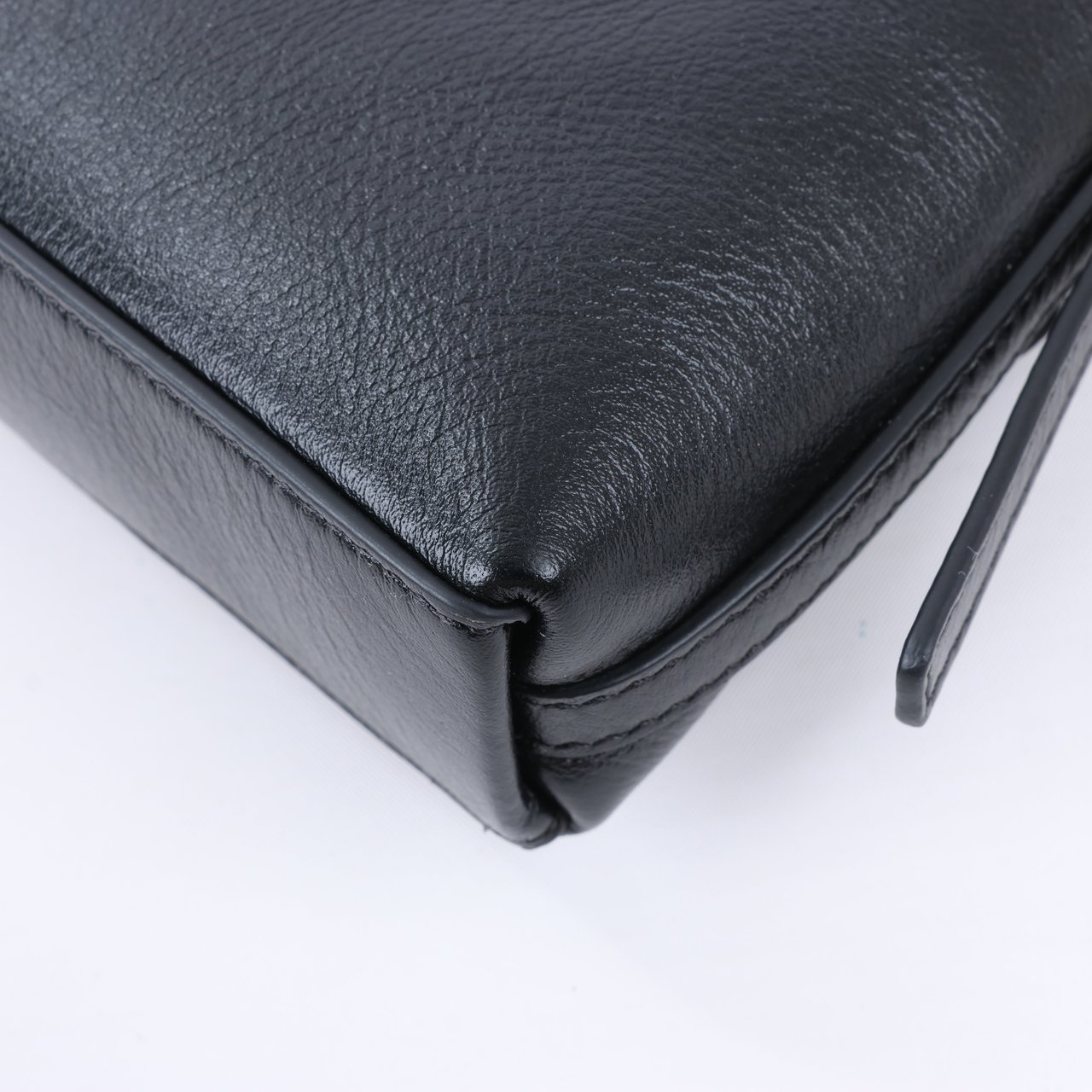 Givenchy Givenchy Voyeux Leather 2Way Shoulder Bag in Black Zwart