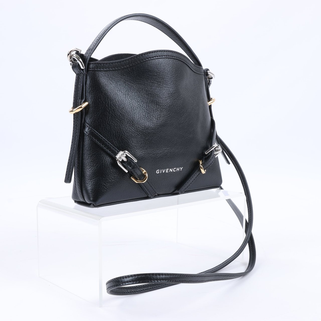 Givenchy Givenchy Voyeux Leather 2Way Shoulder Bag in Black Zwart