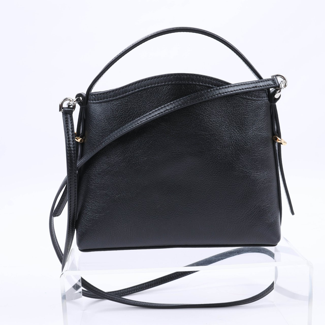 Givenchy Givenchy Voyeux Leather 2Way Shoulder Bag in Black Zwart