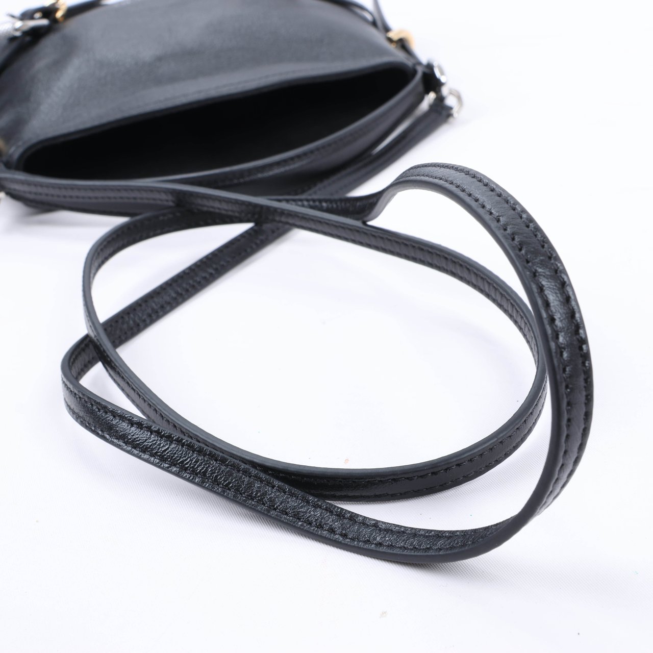 Givenchy Givenchy Voyeux Leather 2Way Shoulder Bag in Black Zwart