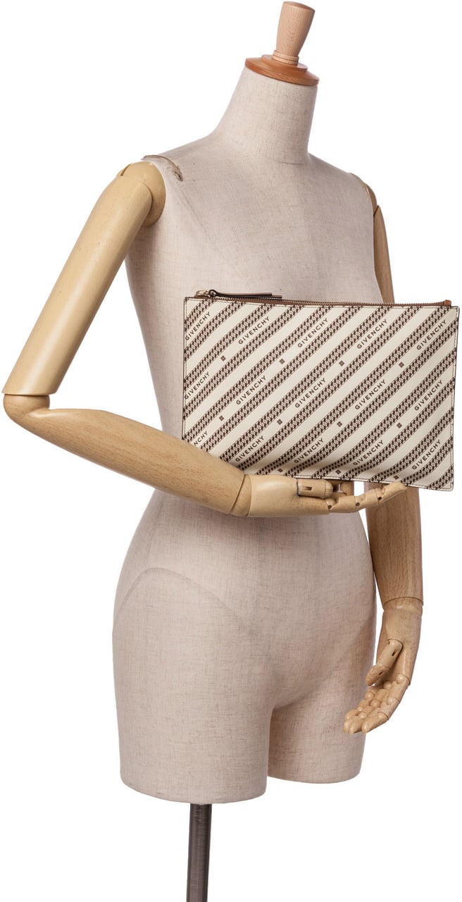 Givenchy Canvas Logo Clutch Bruin