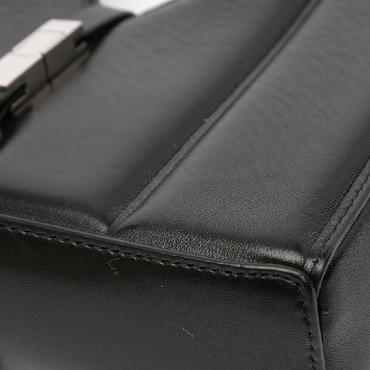 Givenchy Small Leather Cut Out Satchel Zwart