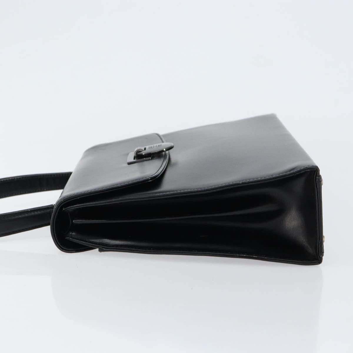 Givenchy Givenchy Twist lock top handle bag Leather Zwart